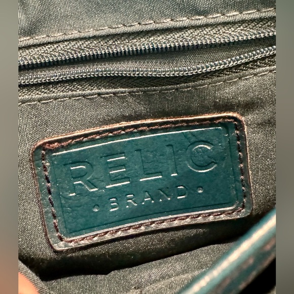 EUC: Relic Teal Crossbody Clutch Purse w/ Built in Wallet - Picture 4 of 10